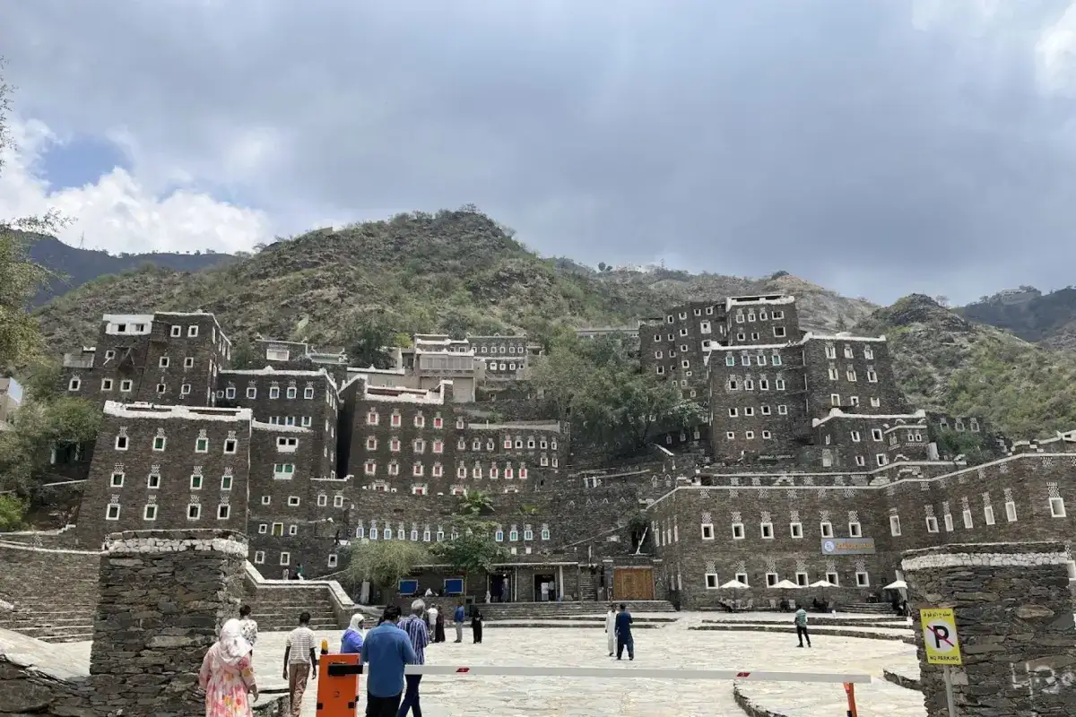أبها والجنوب 5 أيام